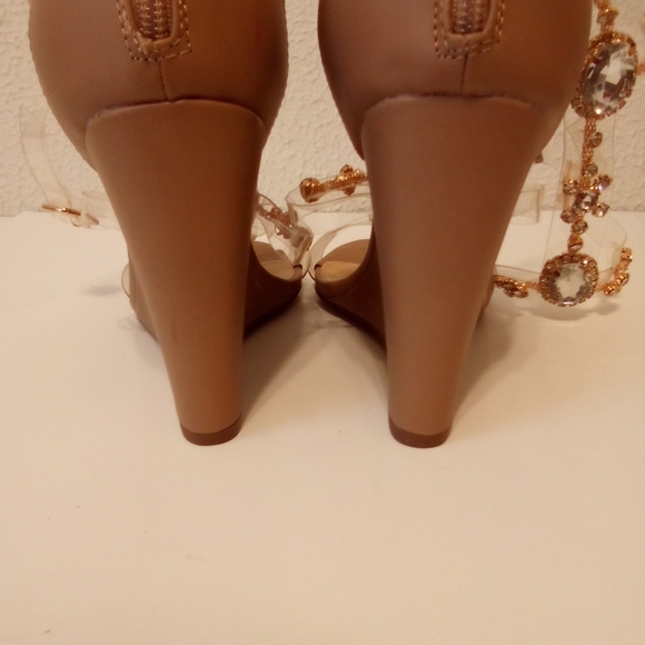 Shoe dazzle Tan Faux Leather Rhinestone Zip Gladiator 4 1/2" Wedge Heels sz 9 - Picture 12 of 16